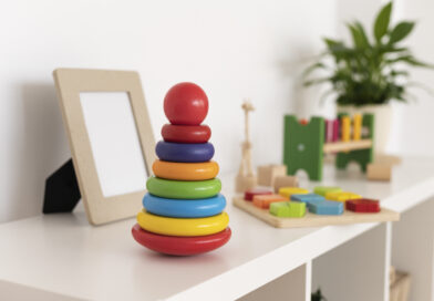 Ilustrasi panduan memilih mainan anak yang aman dan edukatif.